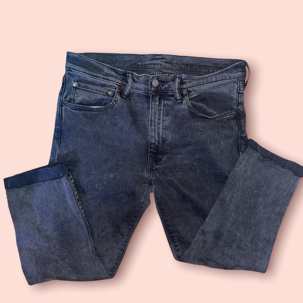 Levi black 519 jeans raw hem, w33 L34